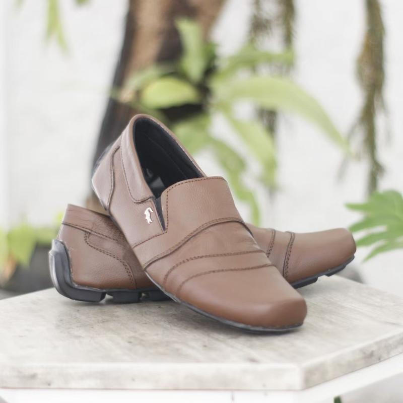 Sepatu Slip On Crocodile Kulitr Asli Pria Trendy Terbaru Termurah Kasual Black Coklat Hitam Flat Shoes 5