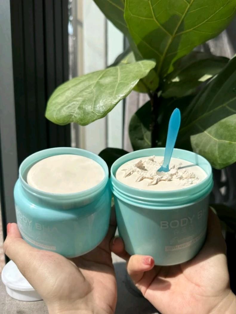 Product Introduction of 2 gói tinh chất phủ trắng B3, giúp kích trắng da, hỗ trợ làm mờ thâm sạm đốm nâu. 10