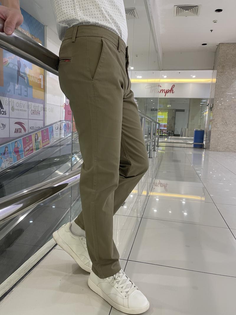 Product Introduction of (Ảnh thật) Quần kaki nâu L4 form suông, lịch sự trẻ trung, chất mền mịn bền màu, không xù lông Menswear Nam ống 12