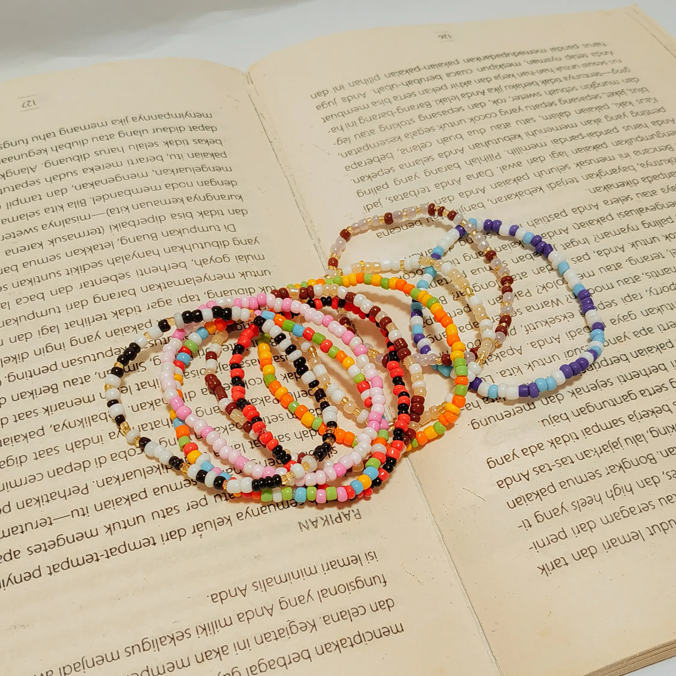 (Part 1) Gelang Manik Gaya Korea Murah Warna Warni