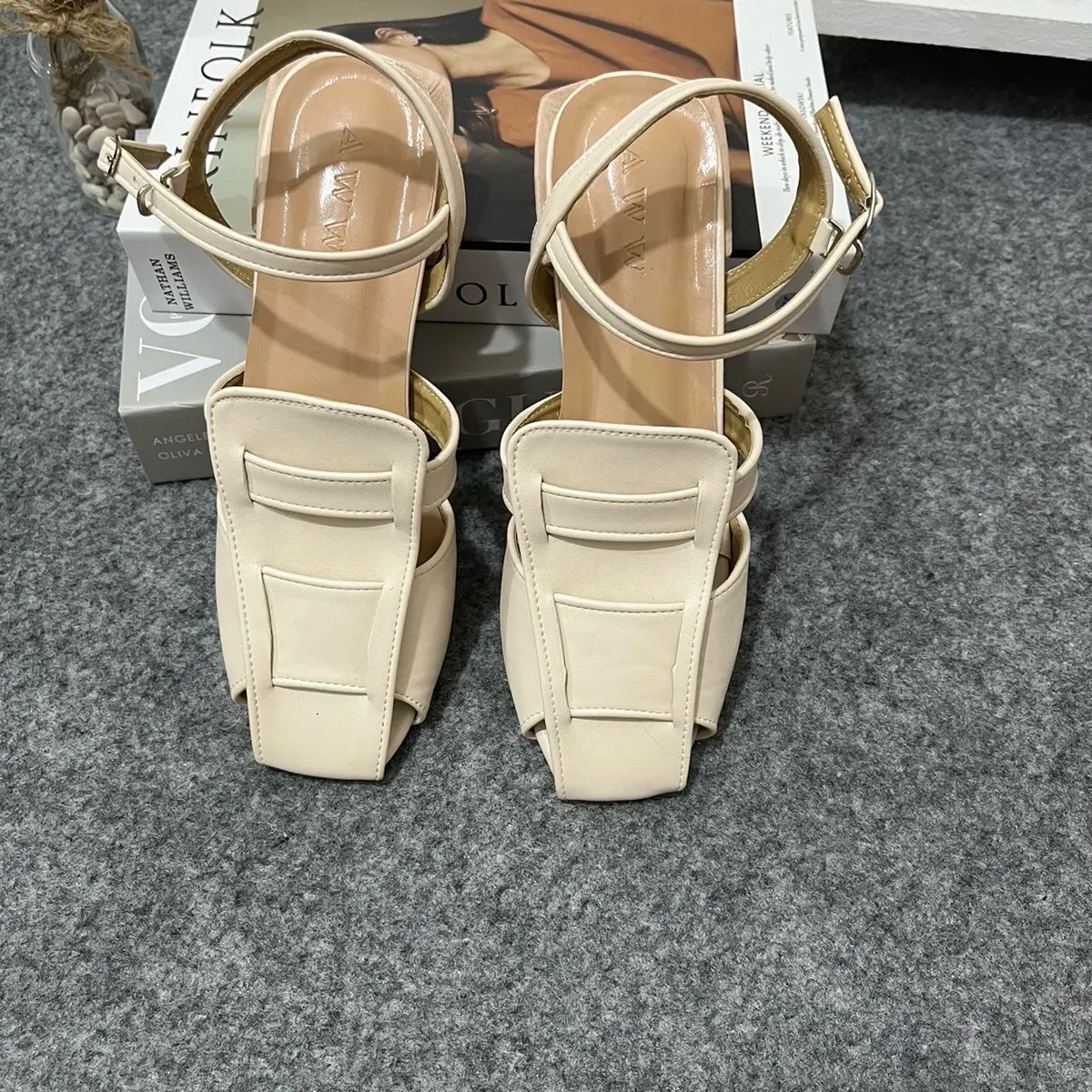 Claudia Sandal Mules Hak 3cm
