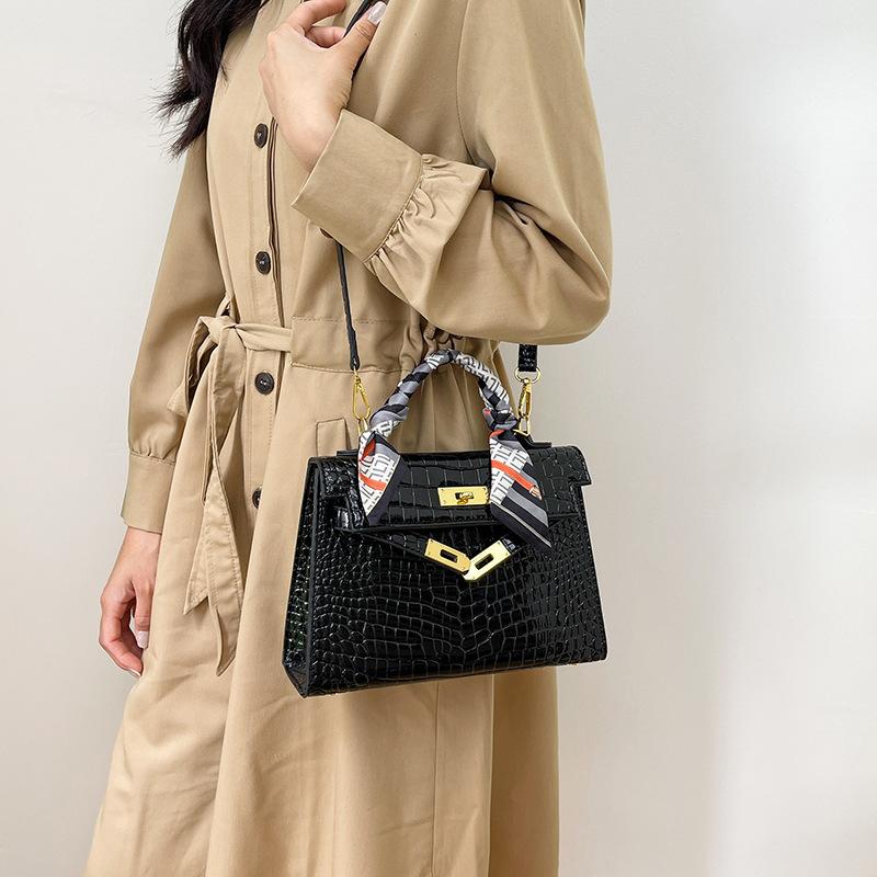 Cross-Border Texture Kelly Bag 2025 Spring New Handbag Crocodile Pattern Shoulder Bag Retro All-Match Crossbody Women's Bag 2