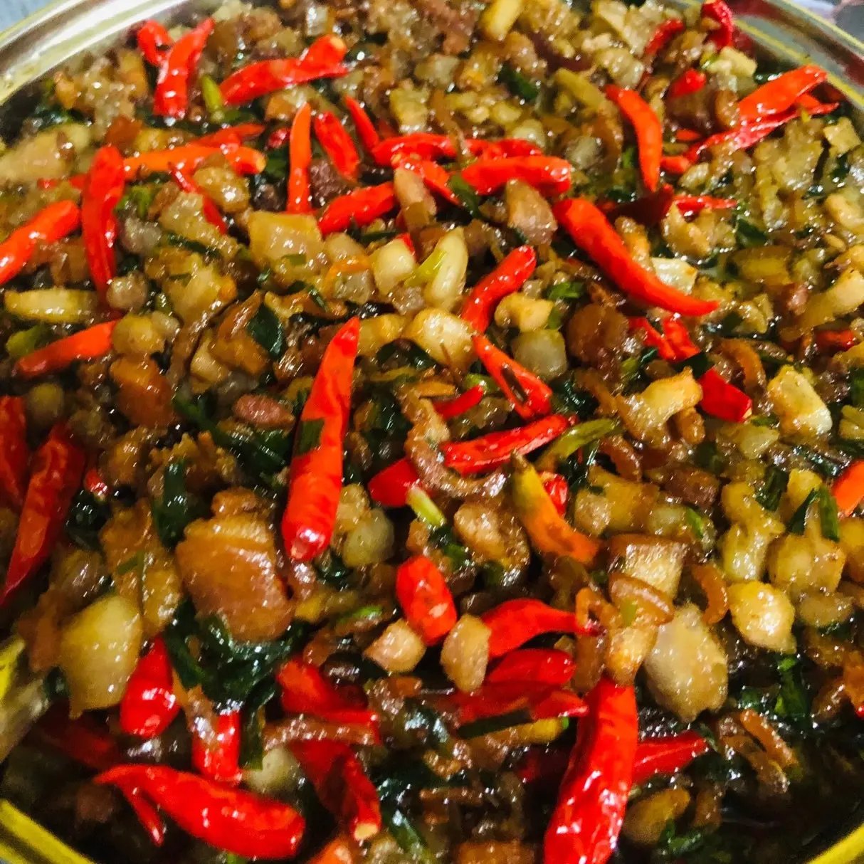 Kho quẹt tôm khô tóp mỡ ba rọi