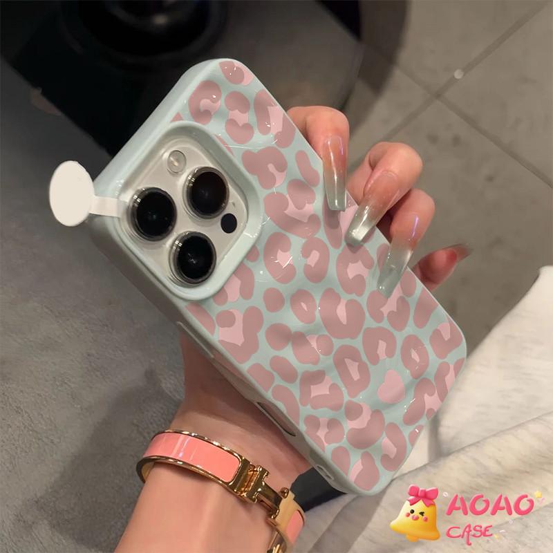 Case HP Untuk Vivo Y04 Y04S Y19s Pro Y29 Y28 Y03 Y18 Y28s Y17s Y19 Y29S Y19S Y17 Y12 Y15 Y16 Y15s Y02 Y12i Y21 Y20 Y20S Y12S Y91C Y27s Y22 Y35 Y91 Y93 Y95 Y36 Mode Kreatif Motif Macan Tutul Merah Muda Cinta Hati Gelombang Ruffle Air Mengkilap Soft Cover Case HP Untuk Vivo Y04 Y04S Y19s Pro Y29 Y28 Y03 Y18 Y28s Y17s Y19 Y29S Y19S Y17 Y12 Y15 Y16 Y15s Y02 Y12i Y21 Y20 Y20S Y12S Y91C Y27s Y22 Y35 Y91 Y93 Y95 Y36 Mode Kreatif Motif Macan Tutul Merah Muda Cinta Hati Gelombang Ruffle Air Mengkilap Soft Cover
