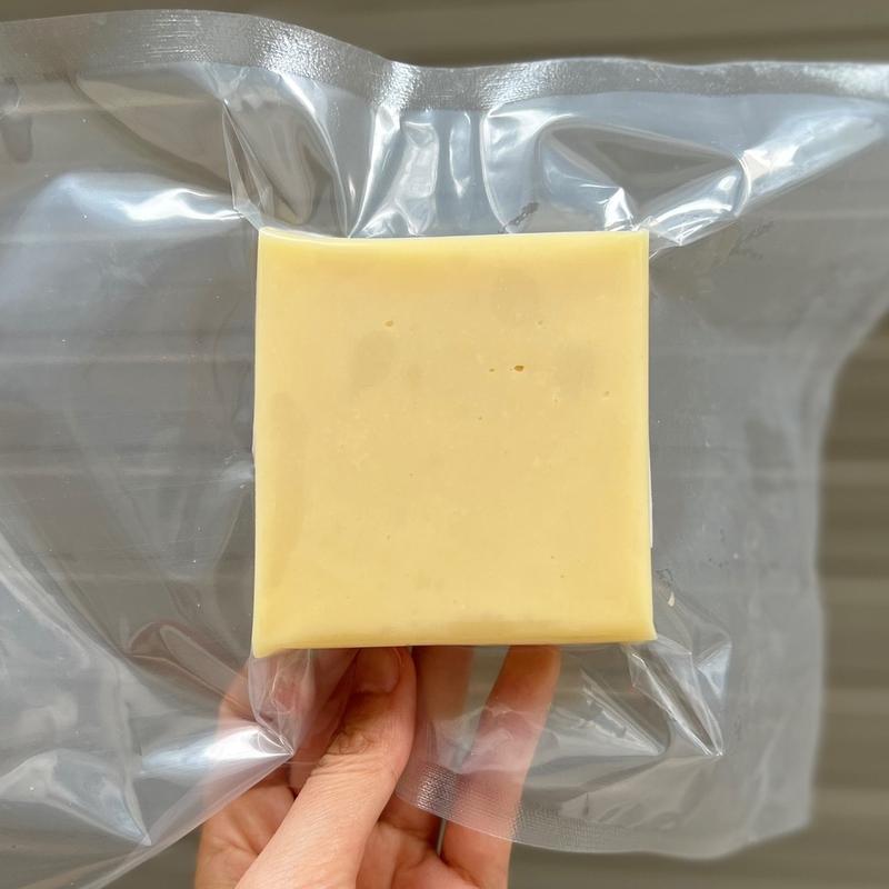 (KHÔNG HỖ TRỢ GIAO MIỀN BẮC) Phô Mai Kéo Sợi tan chảy dùng nướng bánh - 1 Kg (500g x 2)