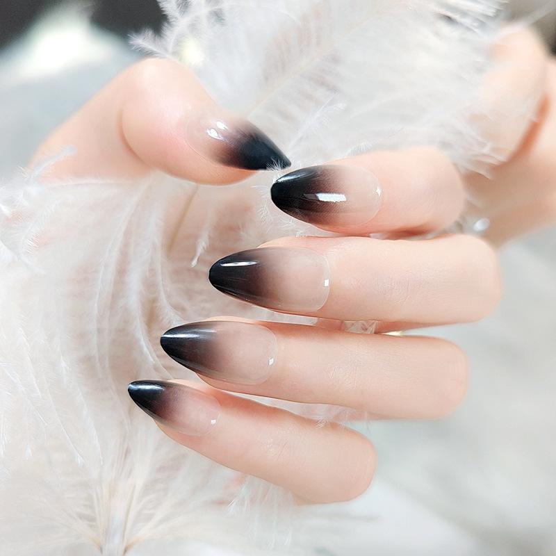 Product Introduction of White Gradient Black Tip Manicure Street Style Sweet and Cool Wearable Manicure Removable Finished False Nail Patch 3