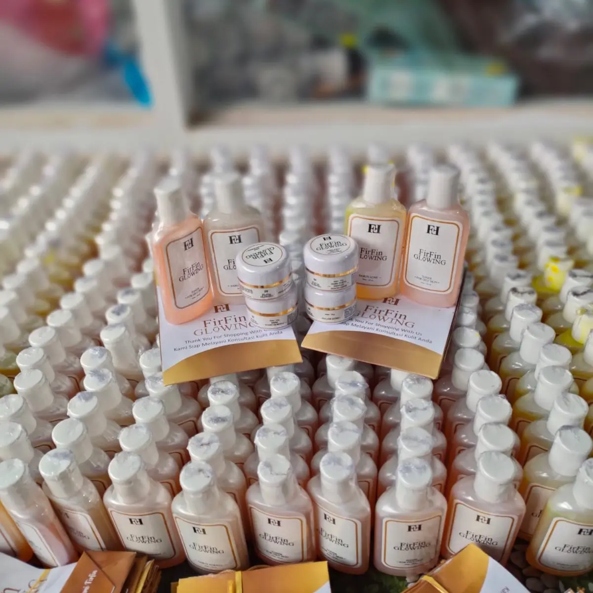 Firfin Glowing Original bpom Mengencangkan Wajah Kulit Kering Kulit sensitif Mencerahkan
