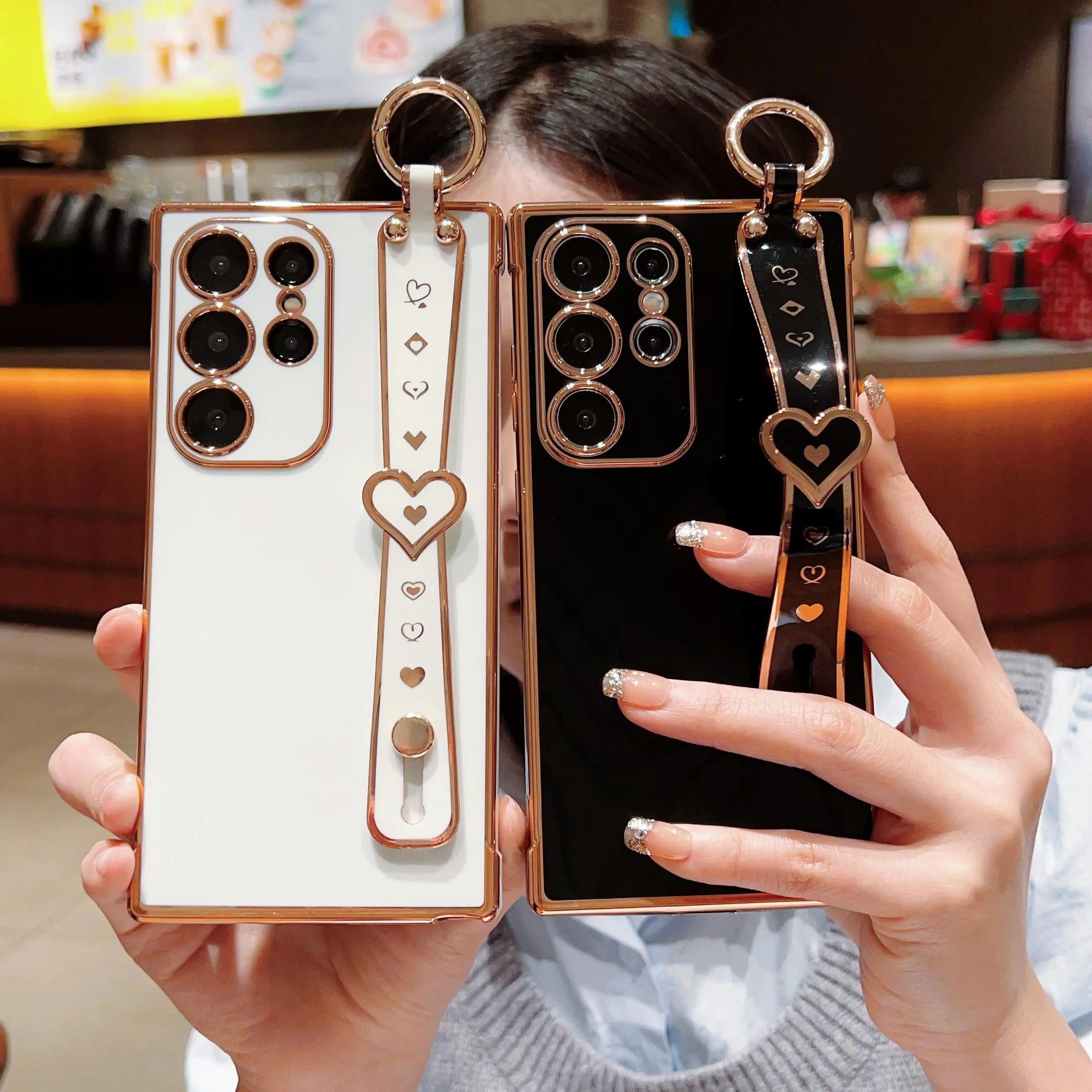Heart Pattern Phone Case with Wristband, Phone Protective Cover, Phone Accessories Compatible with Samsung Galaxy S21 S22 S23 S24 S25 Series, Casing