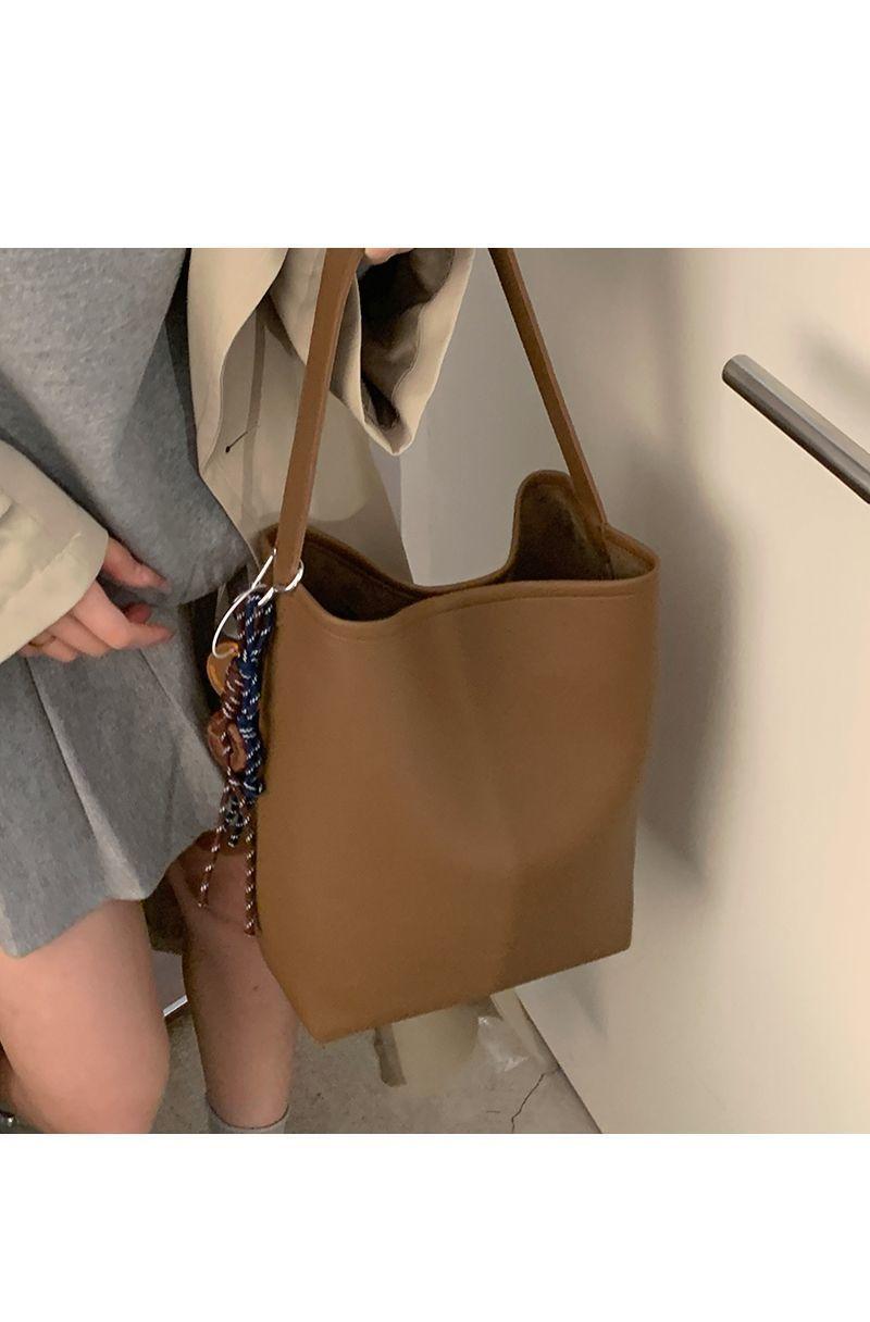 Product Introduction of Beg Ketiak, Gaya Retro, Untuk Wanita, Fesyen Baharu 2024, Beg Baldi Korea, Serba guna, Kapasiti Besar, Beg Tote Bahu Bags Totebag 19