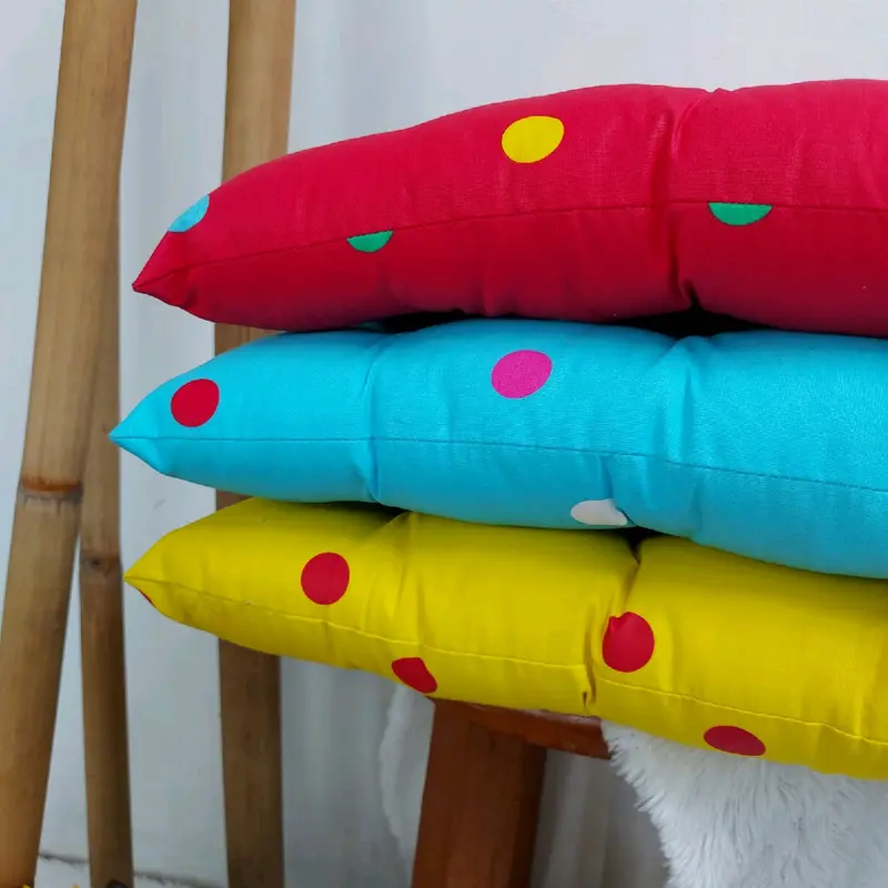 Bantal Duduk Tahu Kotak-kotak kursi 1