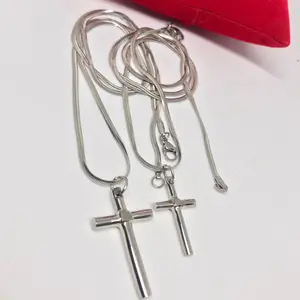 Kalung liontin salib titanium silver gepeng anti karat dan tidak pudar pria dan wanita