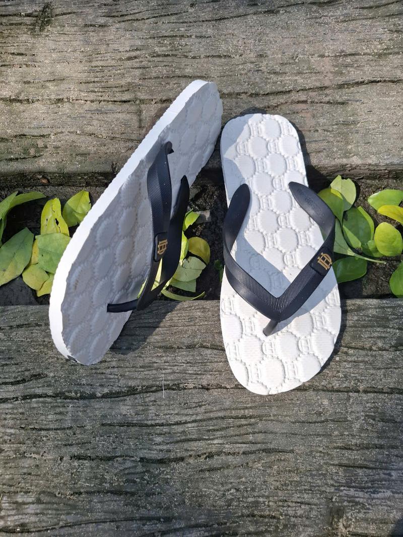 Product Introduction of Dép Kẹp Nam Đế Hoa Văn Cao Su Dẻo Mềm Size 38-43 - Đế Bằng 19
