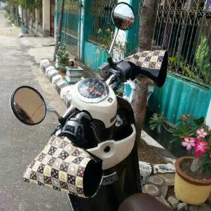 Sarung Tangan Motor (SATAMO)