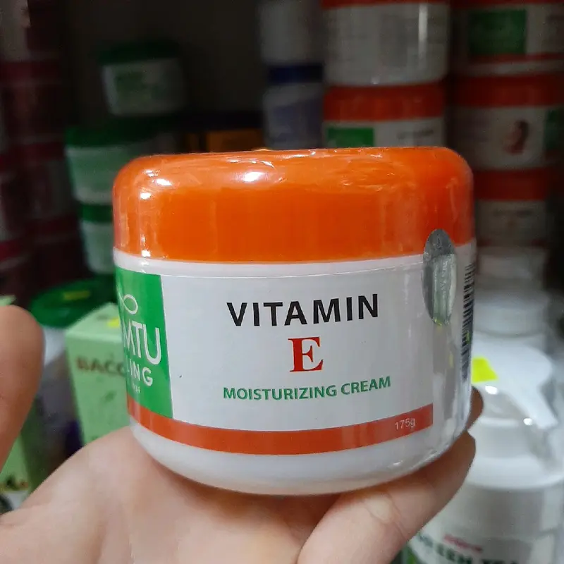 Kem Massage Mặt Vitamin E Giúp Dưỡng Ẩm, Dưỡng Trắng - Cẩm Tú Darling 175g 2