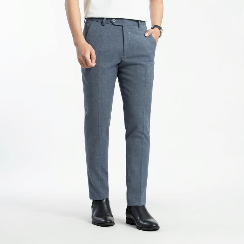 Quần Tây nam dáng trẻ -APn phuong ,hoạ tiết kẻ ô vuông mờ , chất liệu polyester và cotton . Chất vải giảm nhăn tốt , thoáng mát , trẻ trung , thanh lịch