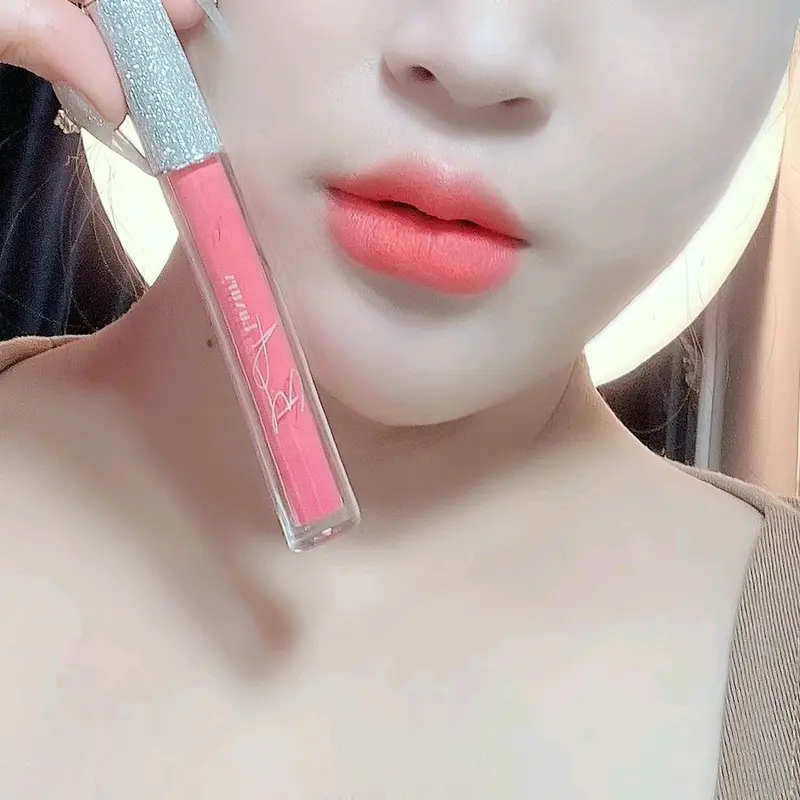 Son hồng cam đào màu son tone hồng nhẹ nhàng, màu son siêu tôn da 4