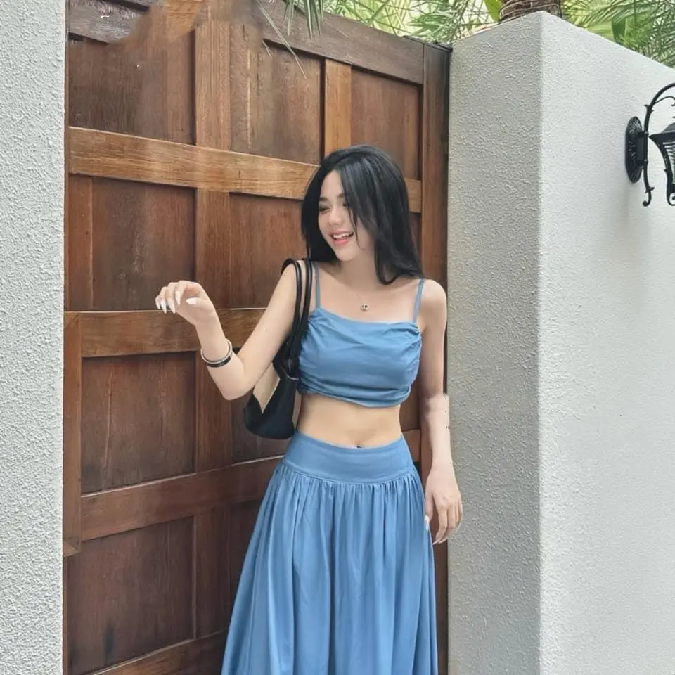 Set denim dây crop chân váy xoè dài siêu xinh
