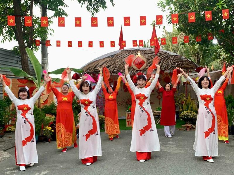 Áo Dài  Nữ bđ trắng đủ size S/M/L/XL/2XL/3XL/4XL/5XL Red Knot chỉ giặt tay xl 4
