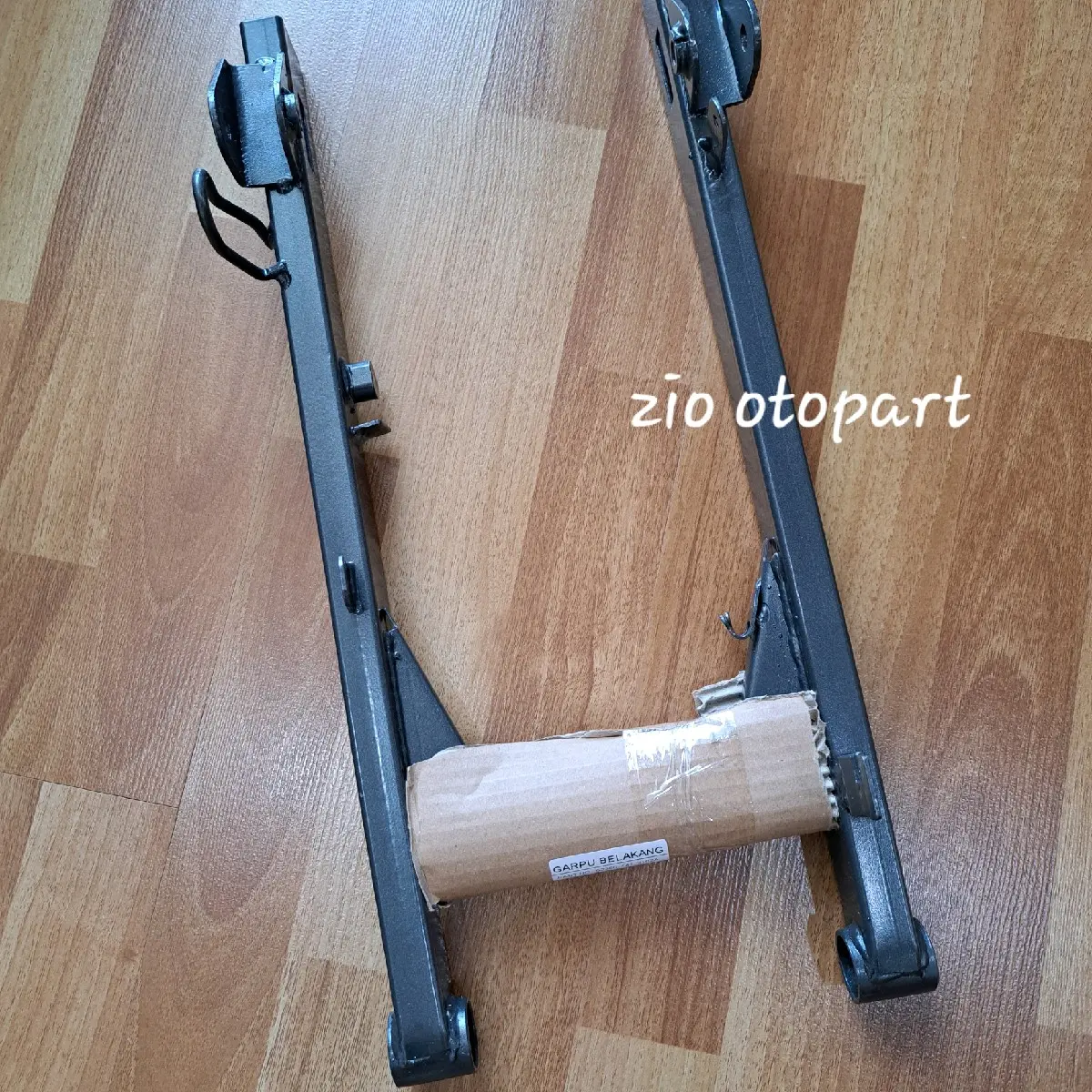 Swing Arm Supra x125 FI Garpu Sasis Belakang Supra X125 FI Injeksi