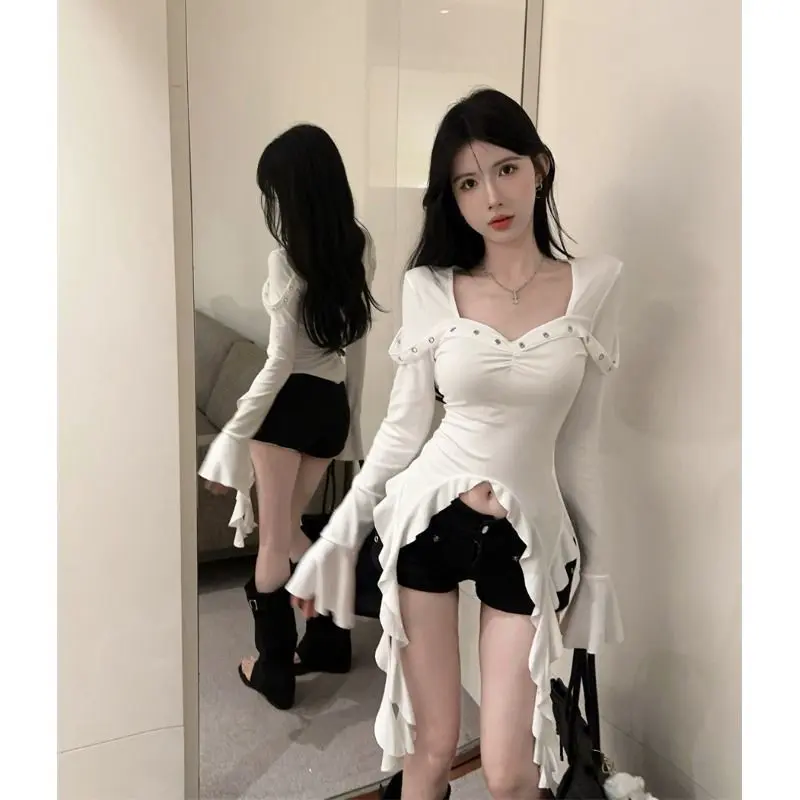 Áo Lớp Nền, Thiết Kế Độc Đáo Đầu Thu, Cổ Vuông, Xếp Nhún Tay Dài, Phong Cách Cô Gái Nóng Bỏng Thuần Khiết, Dáng Ôm, Hở Eo, Áo Loe, Đẹp, Dành Cho Nữ
