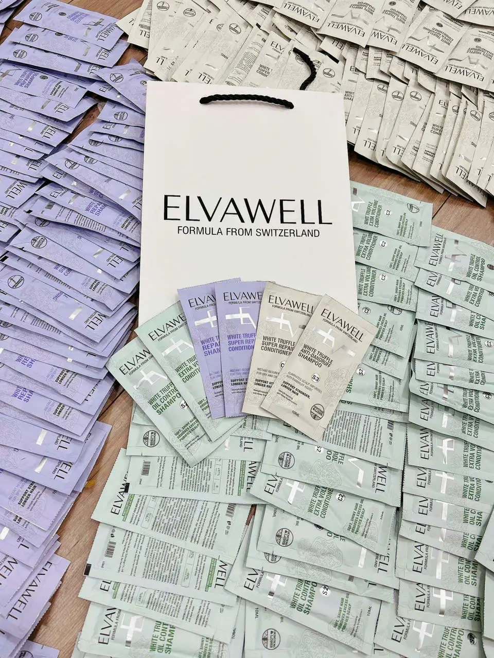 Set Dầu Gội và dầu xả mini ELVAWELL [10g+10g]
