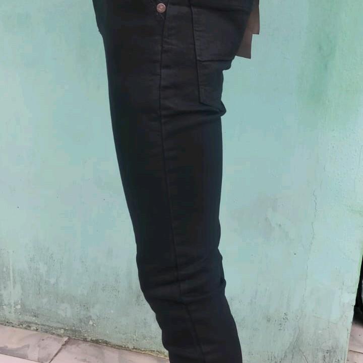 celana panjang pensil melar Pria Jeans Hitam Formal 2