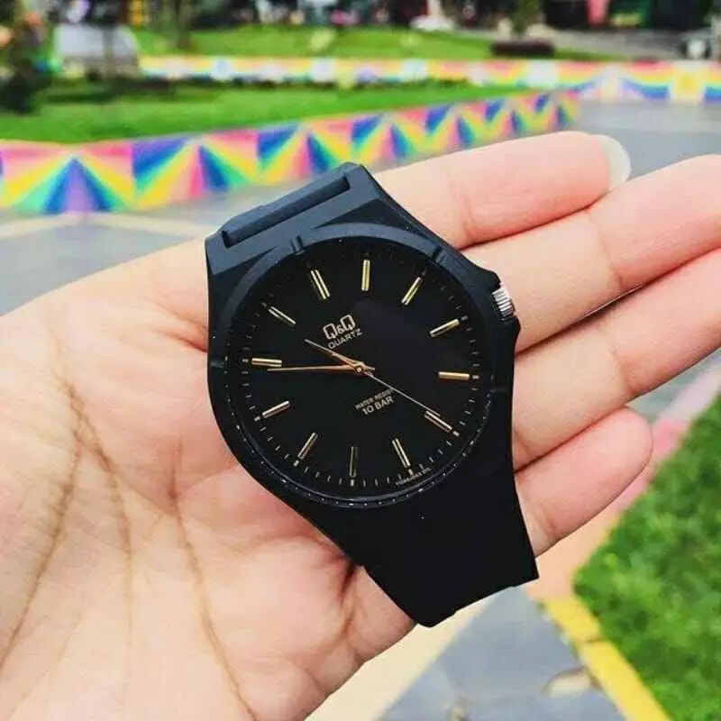 PROMO AKHIR TAHUN JAM TANGAN PRIA WANITA Q&Q STRAP KARET
