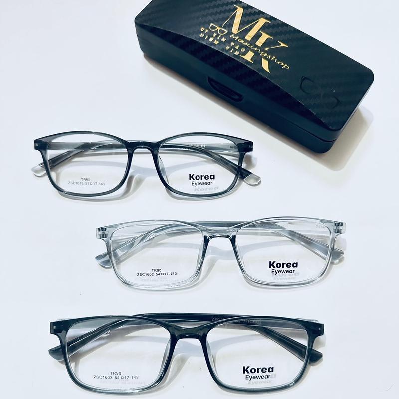 M13: Gọng nhựa TR90- chữ nhật size vừa . 0