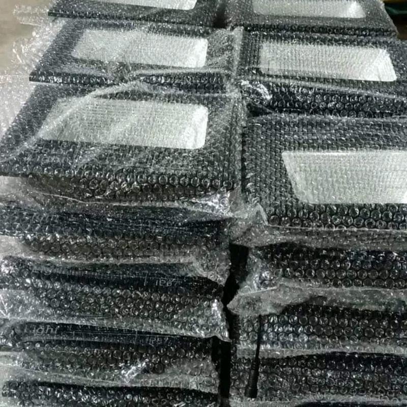 Product Introduction of [MẪU MỚI] Đèn Năng Lượng Mặt Trời 1500W – Sáng 10-12h, Công Suất Thực 30-40W, Chống Nước IP68, Pin Dung Lượng Cao, Tự Động Bật/Tắt, Tiết Kiệm Điện, Bền Bỉ, Lắp Đặt Dễ Dàng, Bảo Hành 24 Tháng, Phù Hợp Sân Vườn, Đường Phố, Nhà Xe. denn lmt tuelam led luong 19
