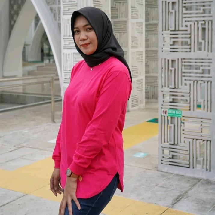 Kaos Polos Oval Perempuan Berhijab - Model Santai Hitam - Combed Katun Nyaman 5