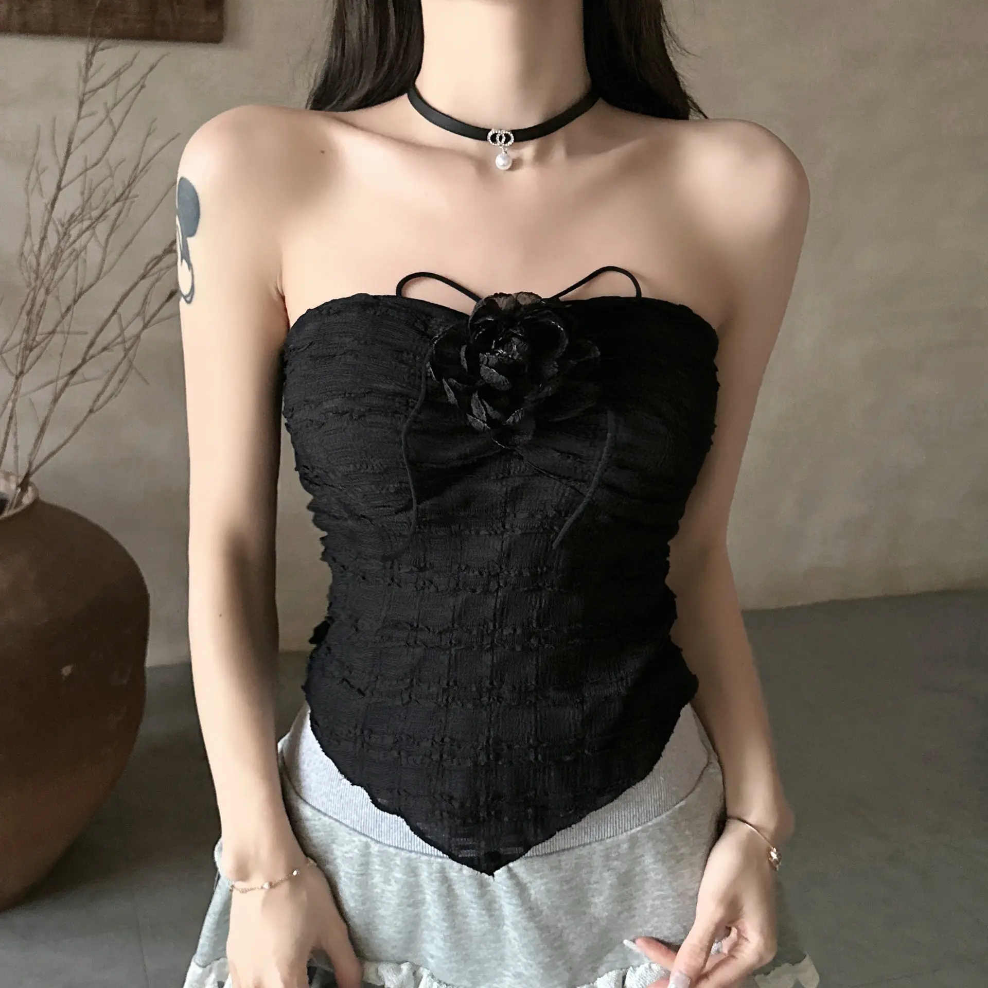 2024 New Pure Hot Girl Chic Halter Rose Small Sling Vest Women's Summer Outer Wear Beautiful Sweet Spicy