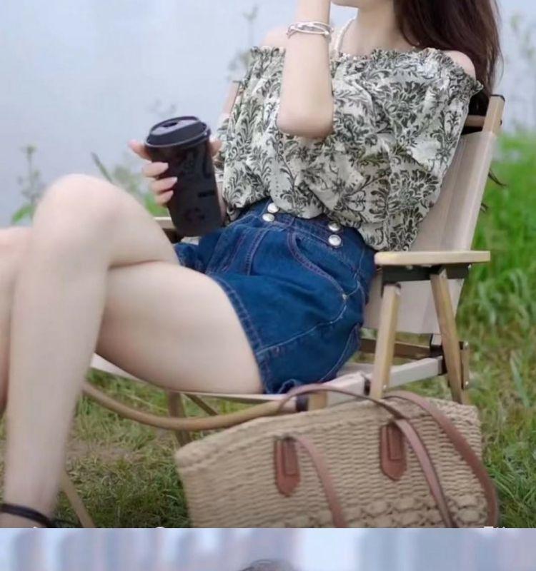 Product Introduction of Unique Off-Shoulder Bubble Sleeve Top for Stylish Ladies 9