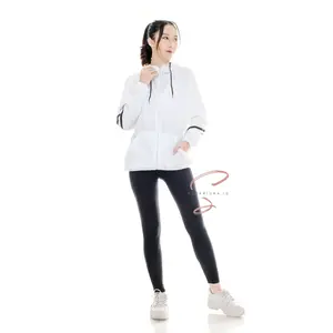 Jaket Olahraga Wanita Model List Ringan Untuk Membantu Aktifitas Olahraga Abu Pakaian Parasut