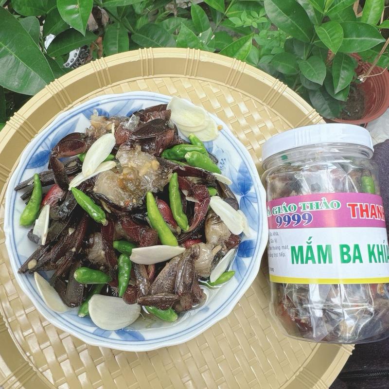 Ba Khía Sữa Trộn Tỏi, Ớt Xanh 1 Hũ Trọng Lượng 500gr, (gồm 300gr ba khía, 200gr nước), vị dịu, đậm đà, tỏi ớt Food 1
