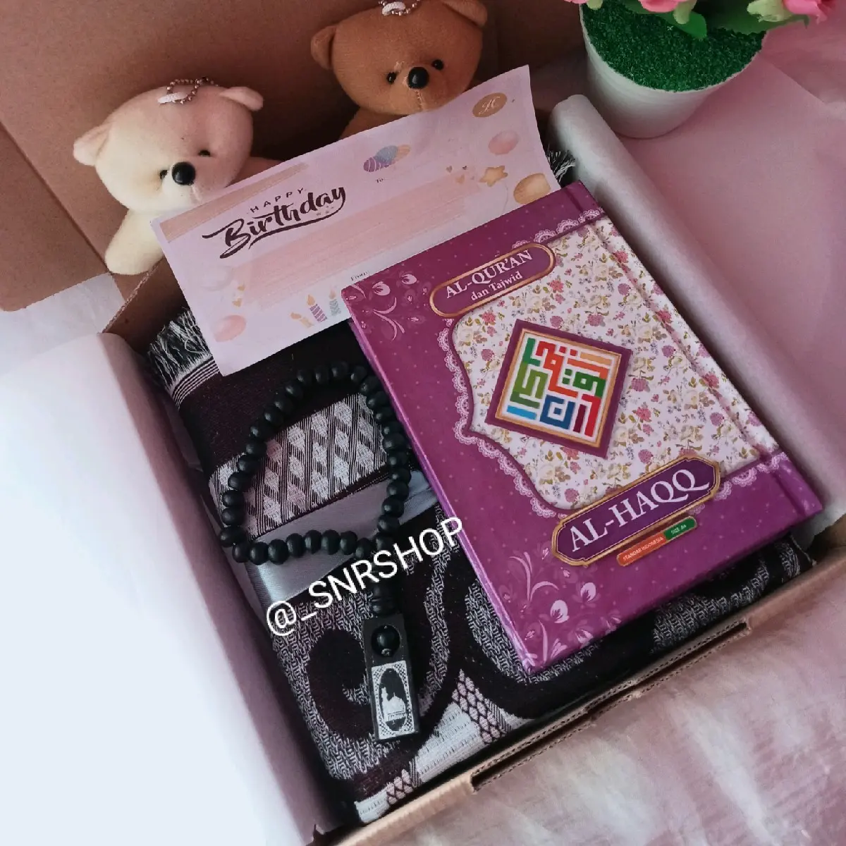 Gift Box Sajadah Lengkap Kado Ulang Tahun kado wedding hampers graduation