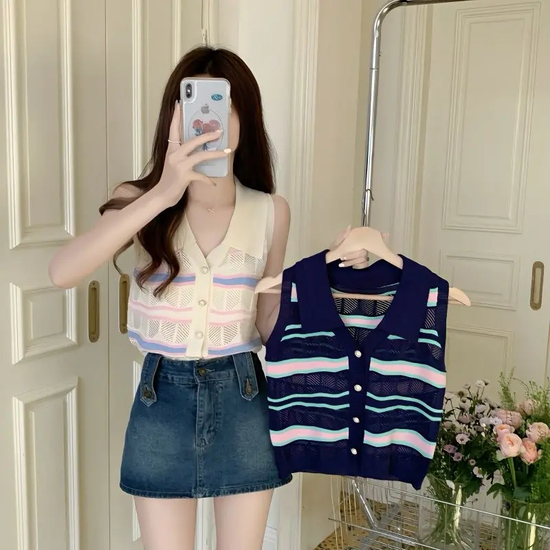 COD- Tanktop Rajut Berkerah Kancing Aktif / Tanktop Wanita Korean style Mewah dan Elegan (T311) 2