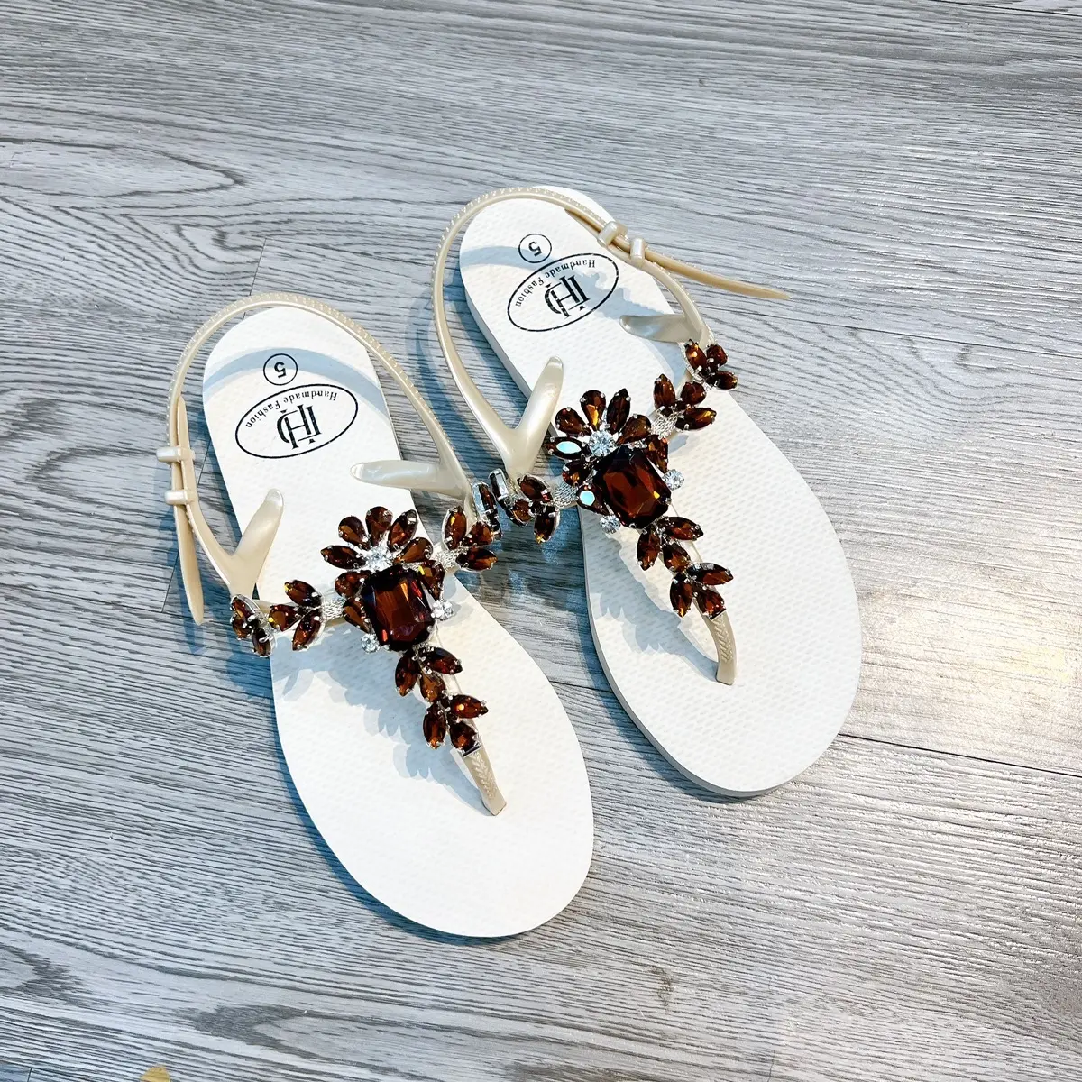 (Form to lùi size) Sandal quai kẹp đính đá nâu Nữ DéP