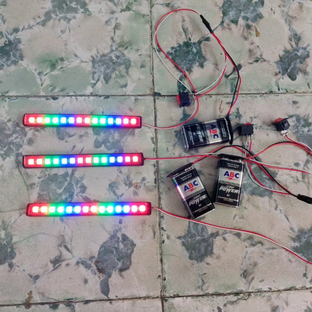 Sepaket Lampu Strobo Miniatur Bus/Truk RGB Rainbow Panjang 12cm Banyak Mode