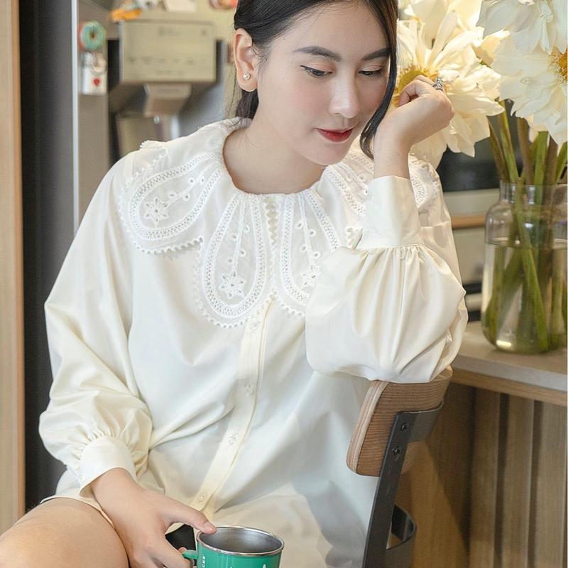 Áo SEN BẦU - MAISON LEENAA, 1 sản phẩm signature, được làm từ chất liệu thô sơ mi không nhăn không nhàu, mặc thoáng mát, vô cùng basic