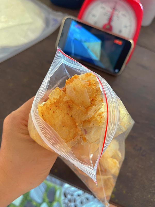 Bánh tráng phơi sương muối sặc vị sate tỏi me Gia Vị - Thực phẩm khô 4