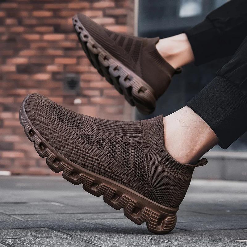 Customize Men Summer Casual Sports Sneakers Breathable Mesh Blank Super Lightweight Running Walking Shoes for Women Runner Trainers_voghion.com
