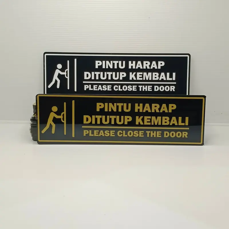 Akrilik Pintu Harap Tutup Kembali Acrilyc Hitam Cutting Sticker Signage 2