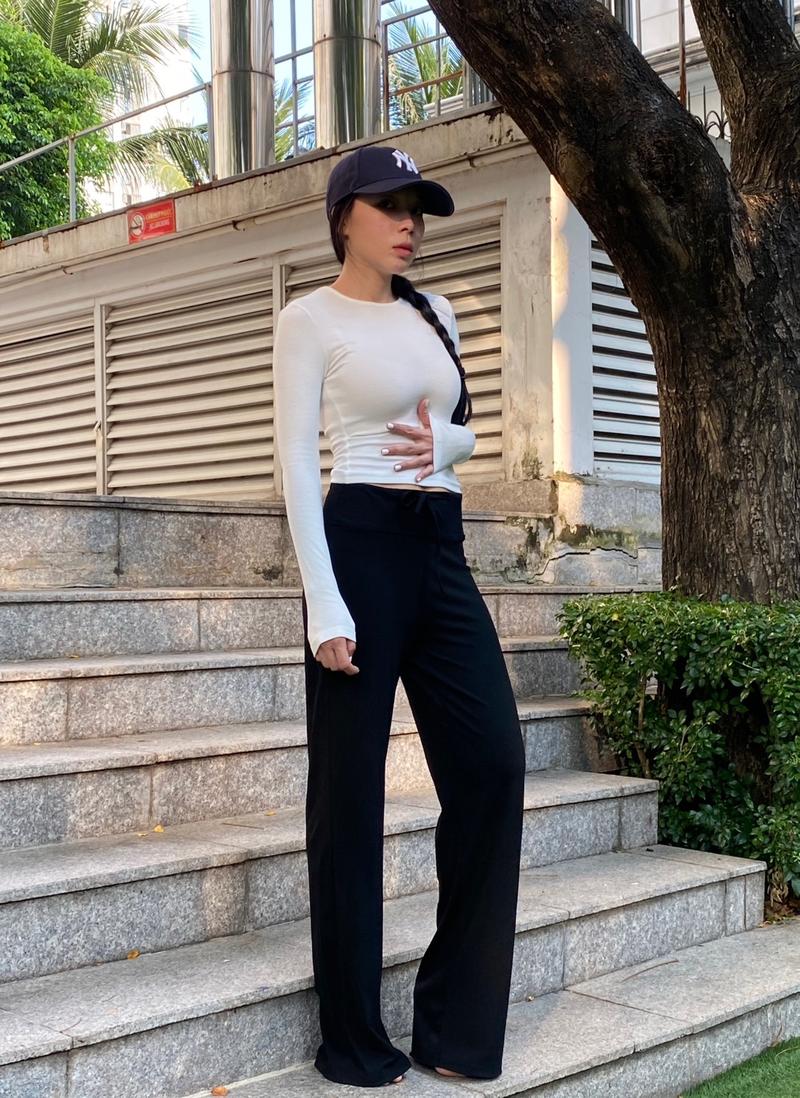 Product Introduction of Áo thun nữ tay dài Croptop HAI MÀU , Áo thun nữ tay dài SHINI ( s và m) Áo  Cổ Tròn tay dài thun tăm 27