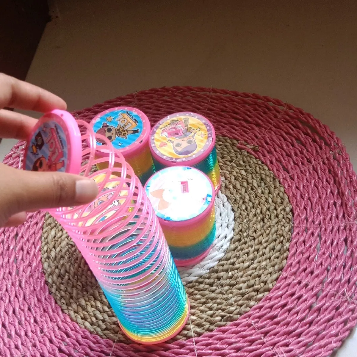 Magic Spring Led Lol / Mainan Terbaru Magic Spring Led Lol / Mainan Baru