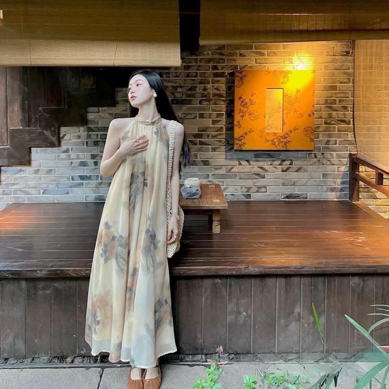 Váy yếm xuông hoa vàng dáng dài dành cho nữ