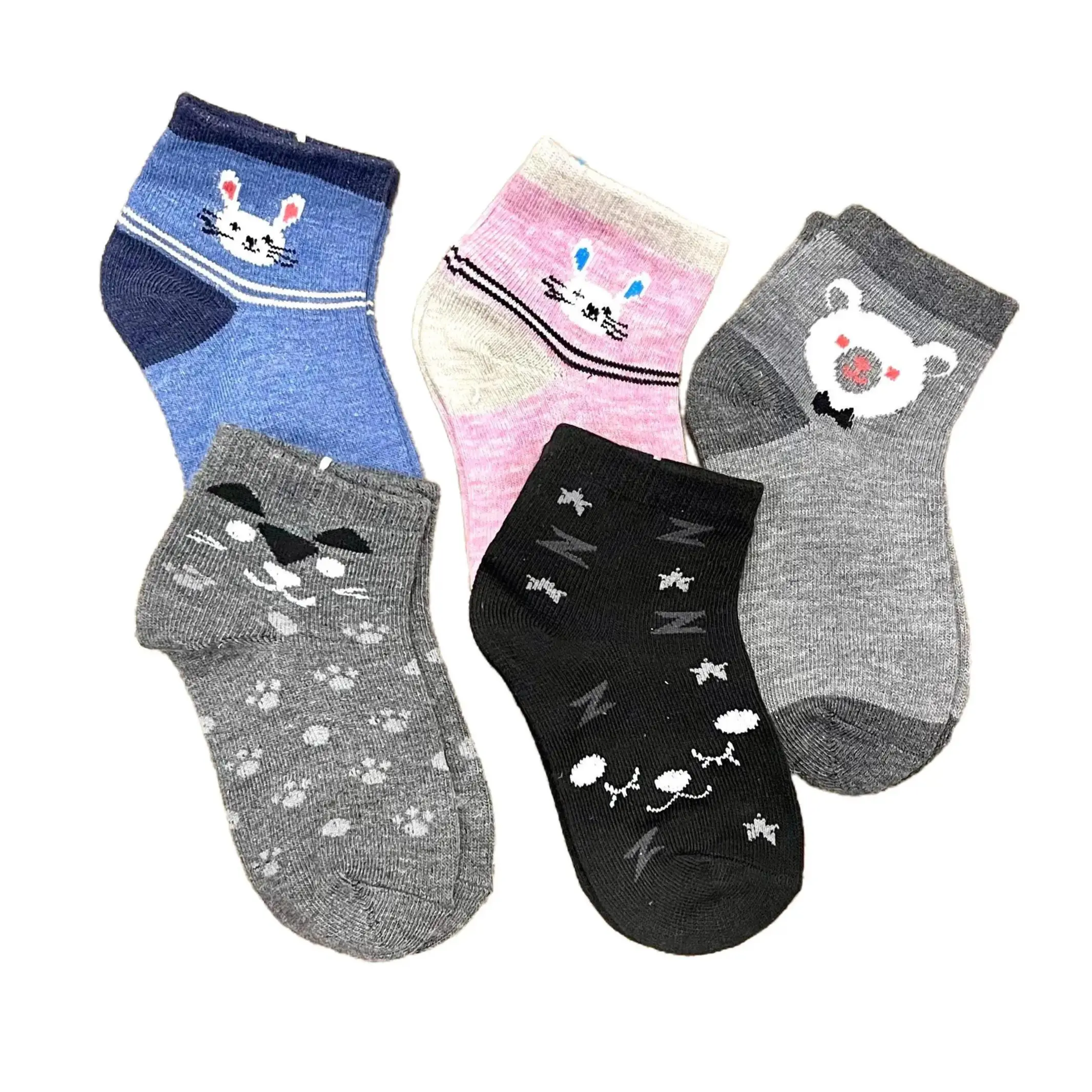 Tất cho các bé trai bé gái từ 1 đến 8 tuổi. Chất liệu cotton êm mềm thấm hút mồ hôi. Hình thú ngộ nghĩnh đáng yêu