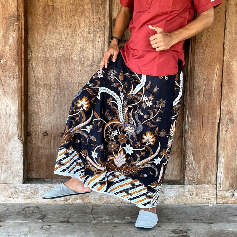 SARUNG CELANA BATIK GUNUNGAN AKSARA SARUNG DEWASA Katun Bunga Hitam Motif Pria Muslim Santri Pekalongan sarung pria dewasa celana  sarung 5