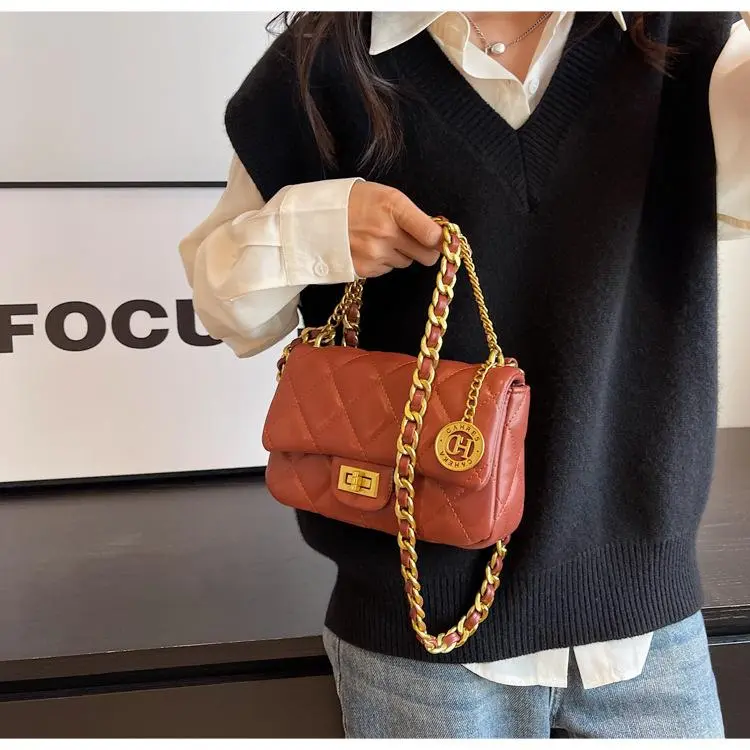 Túi xách nữ đeo chéo da mềm dây đeo phối xích thời trang cá tính hàng quảng châu cao cấp T329 Bag Đeo Vai 2