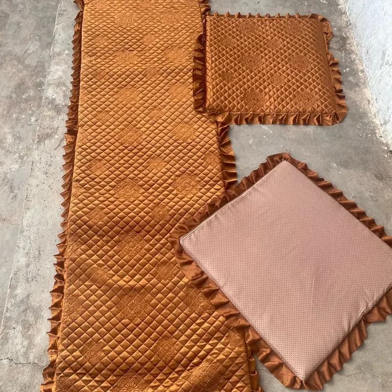 Thảm ghế vải cao cấp,thảm ghế mùa đông cao cấp các cỡ , bộ ghế vải nhung một dài hai ngắn có khoá tháo rời dc. Chất liệu êm ái đủ kích thước 1m7 ngang 54cm, bộ 1m8 x55cm, bộ ghế 2m và bộ 2m2 6