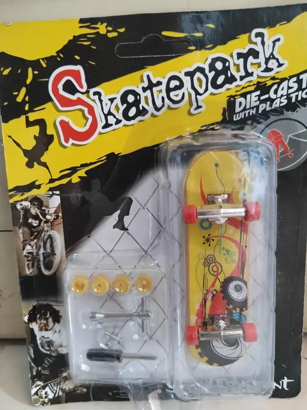 Fingerboard merk Skatepark Mainan papan Skateboard jari ukuran mini miniatur hobi koleksi Kado Fidget 2